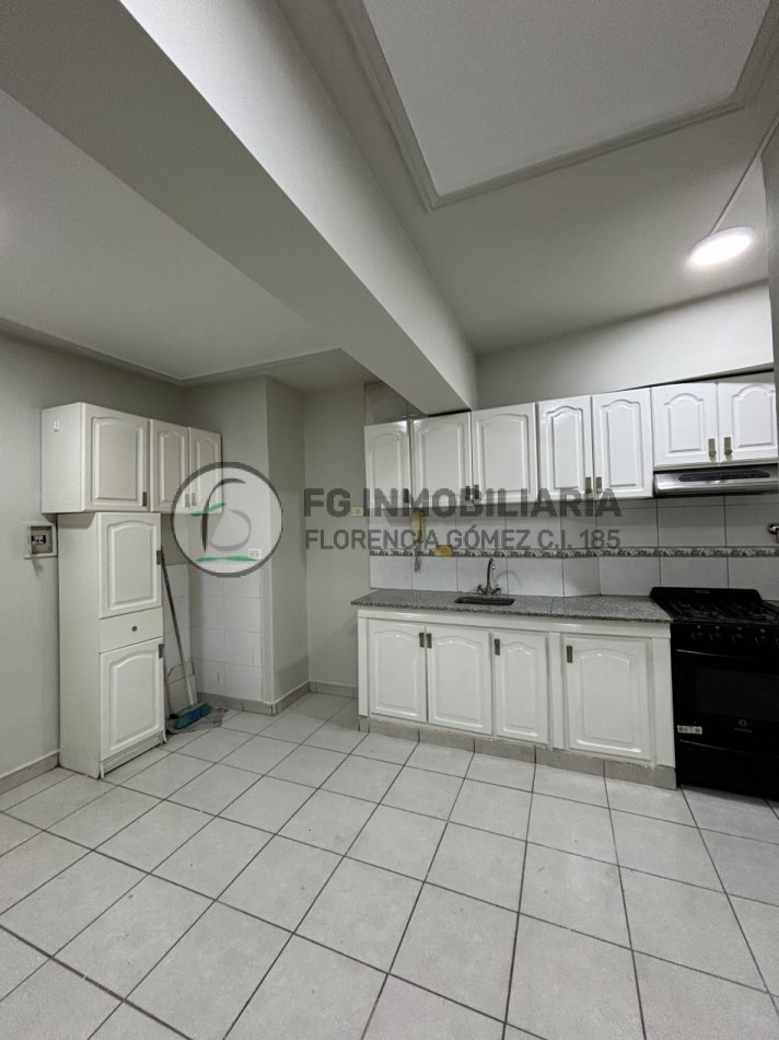 ALQUILER 1 DORMITORIO CON COCHERA