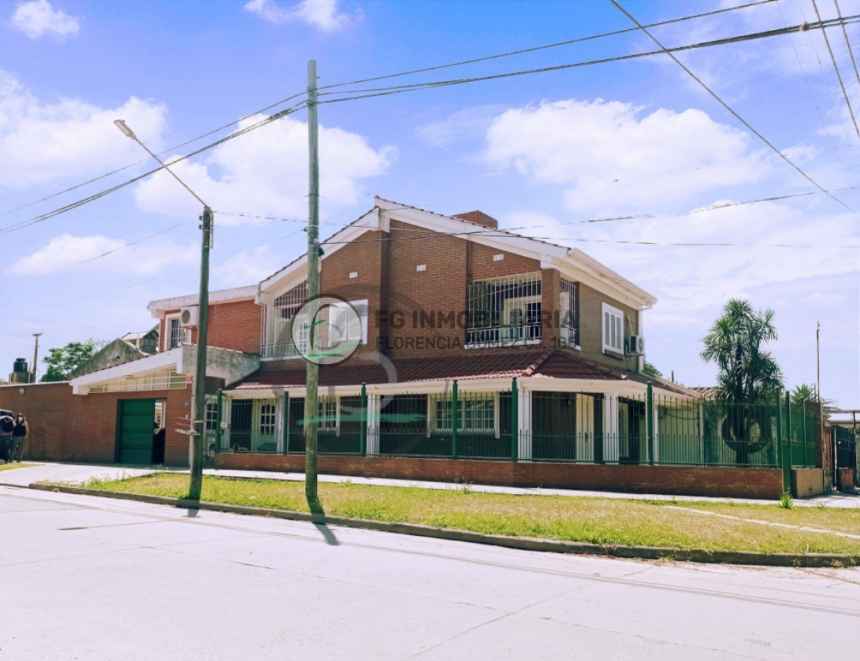 VENTA CASA Godoy Cruz 751