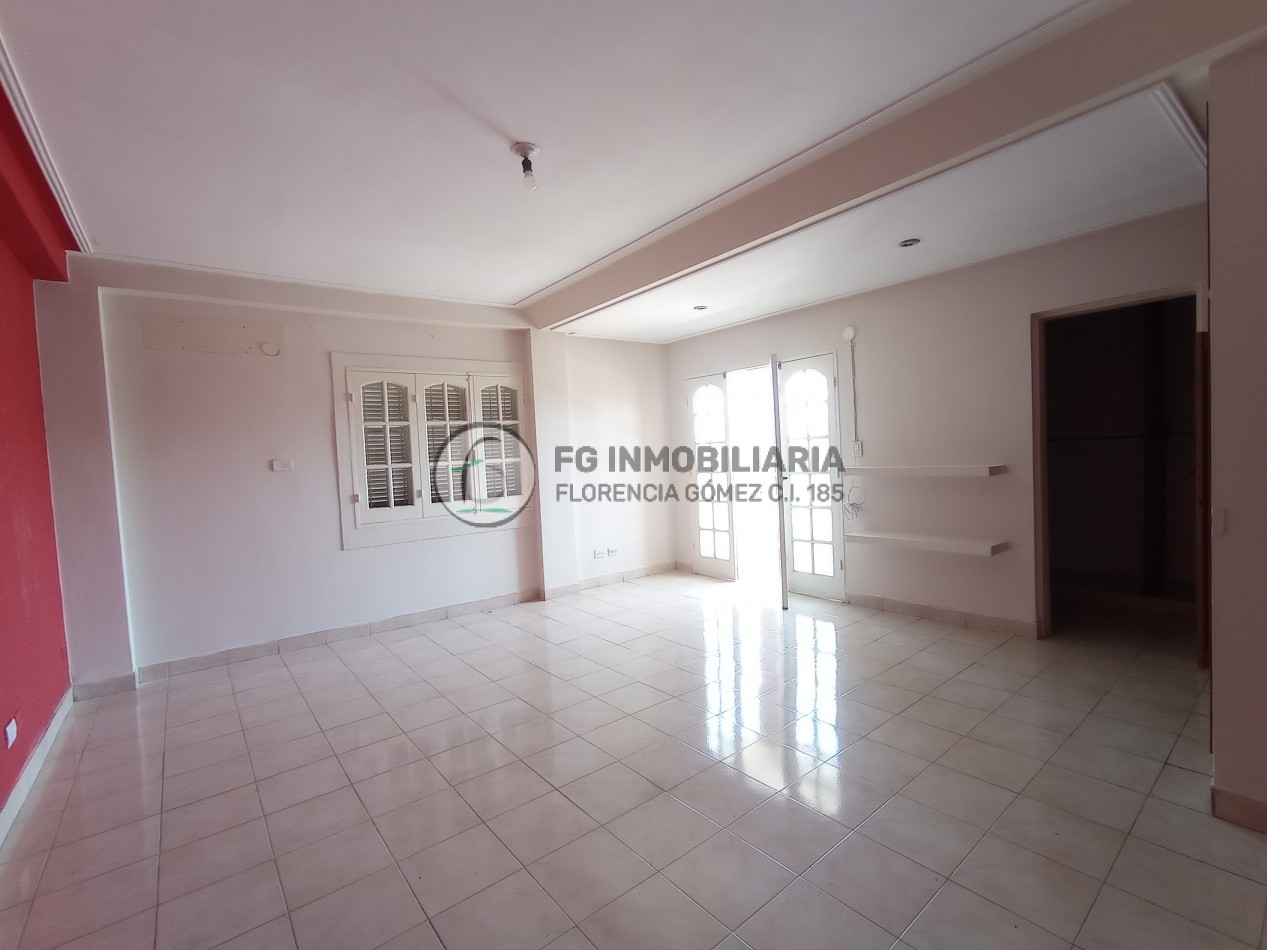 VENTA CASA Godoy Cruz 751