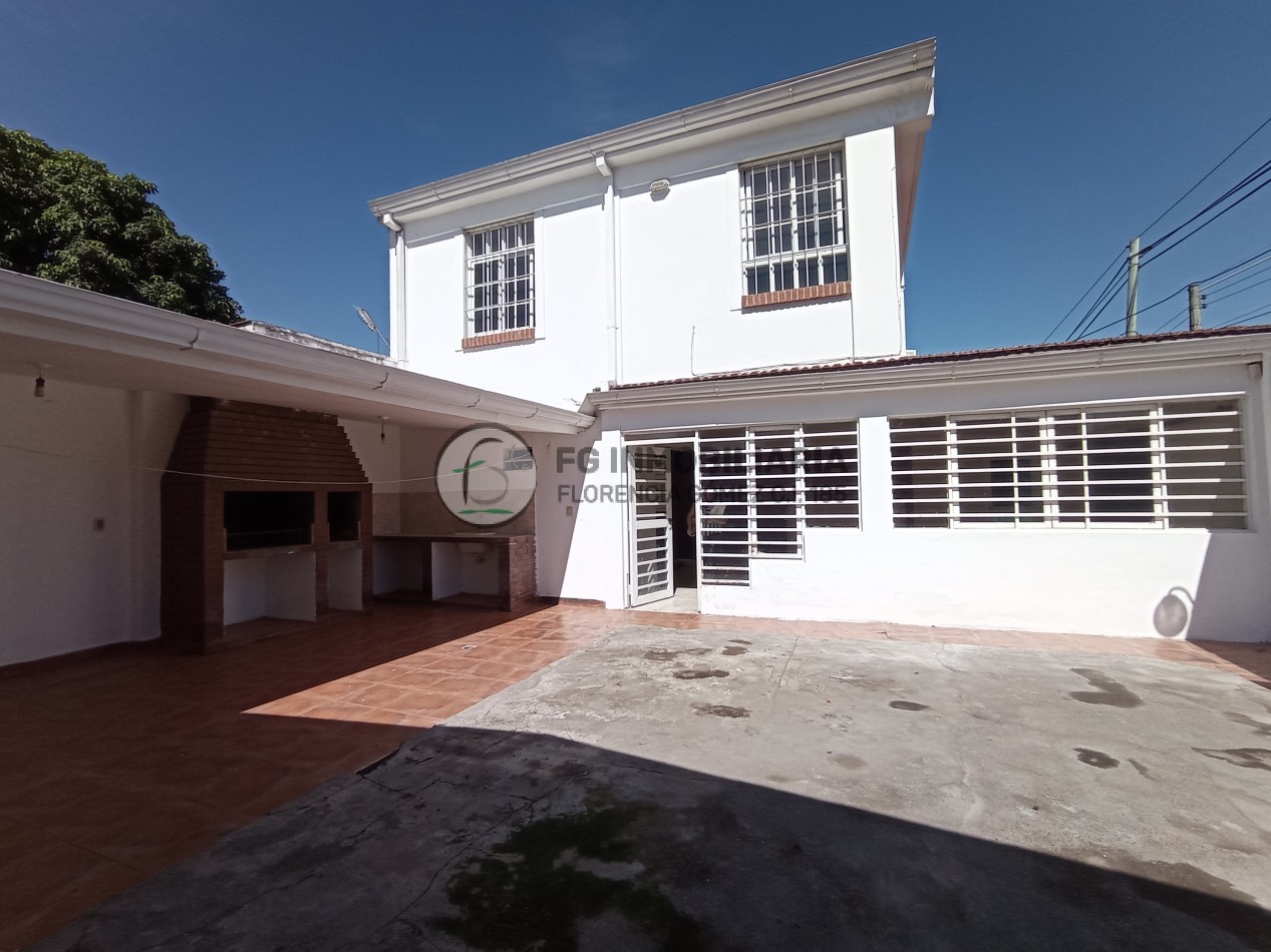 VENTA CASA Godoy Cruz 751
