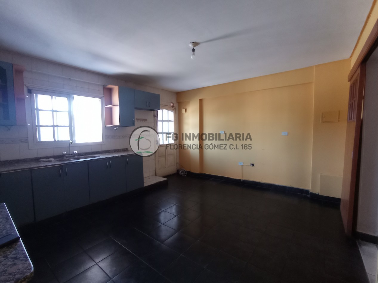 VENTA CASA Godoy Cruz 751